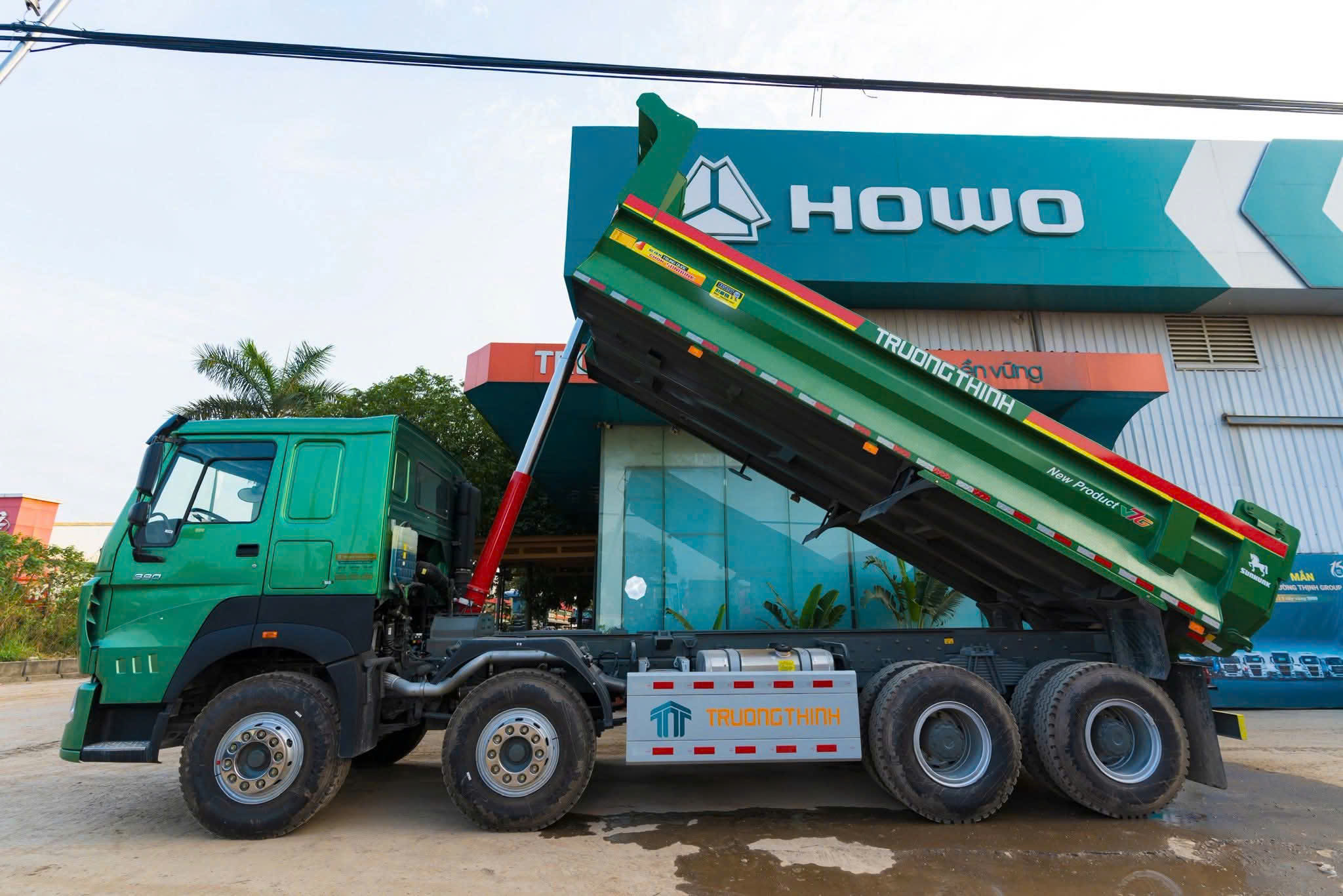 XE BEN HOWO 4 CHÂN THÙNG U V7G