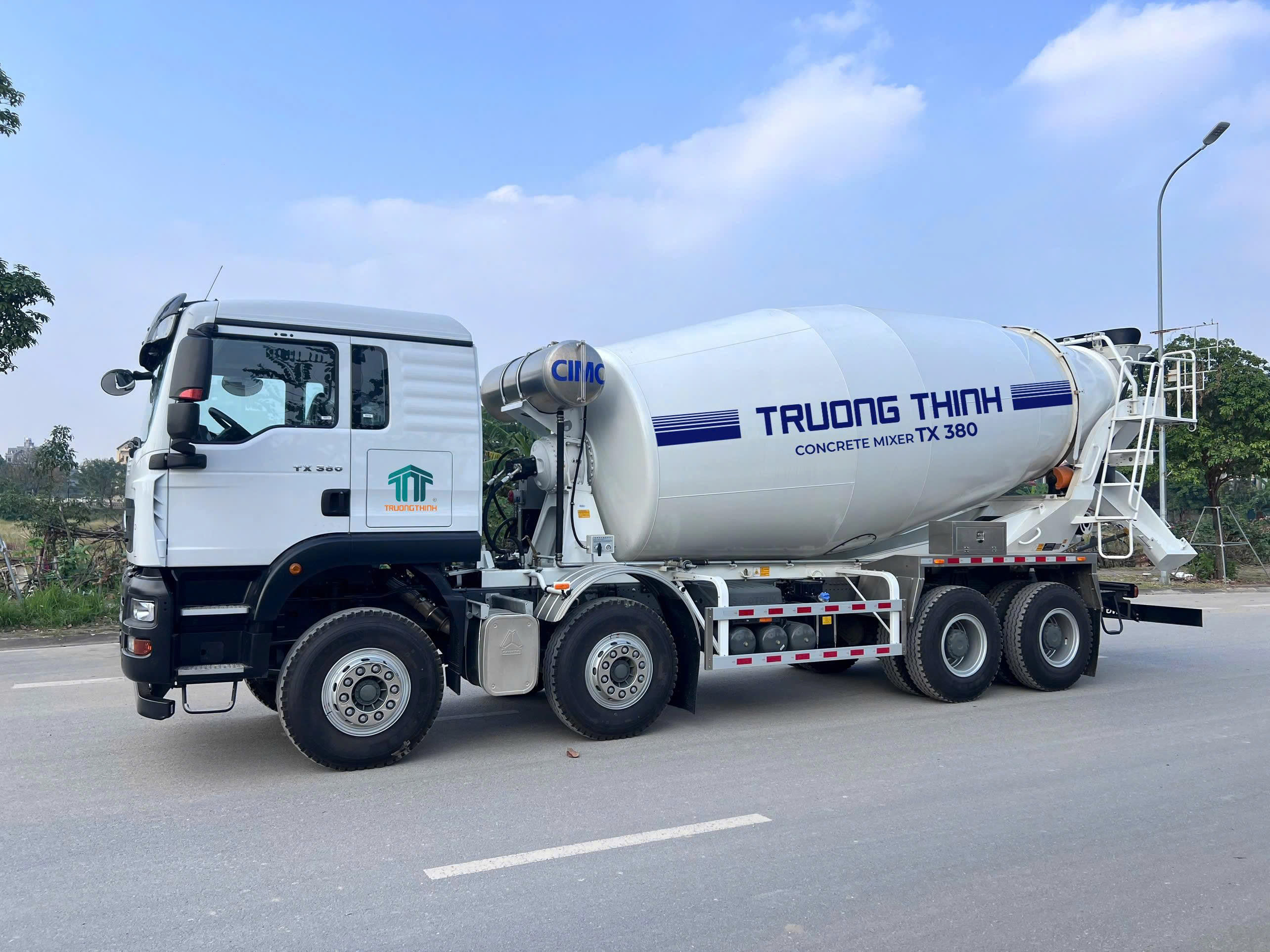 XE TRỘN BÊ TÔNG  HOWO 16 KHỐI