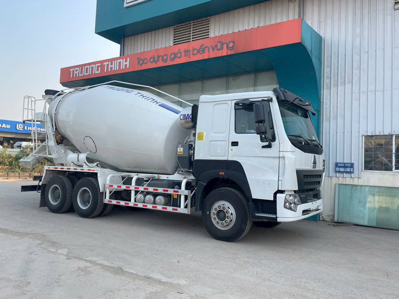 XE TRỘN BÊ TÔNG HOWO 12 KHỐI BỒN CIMC