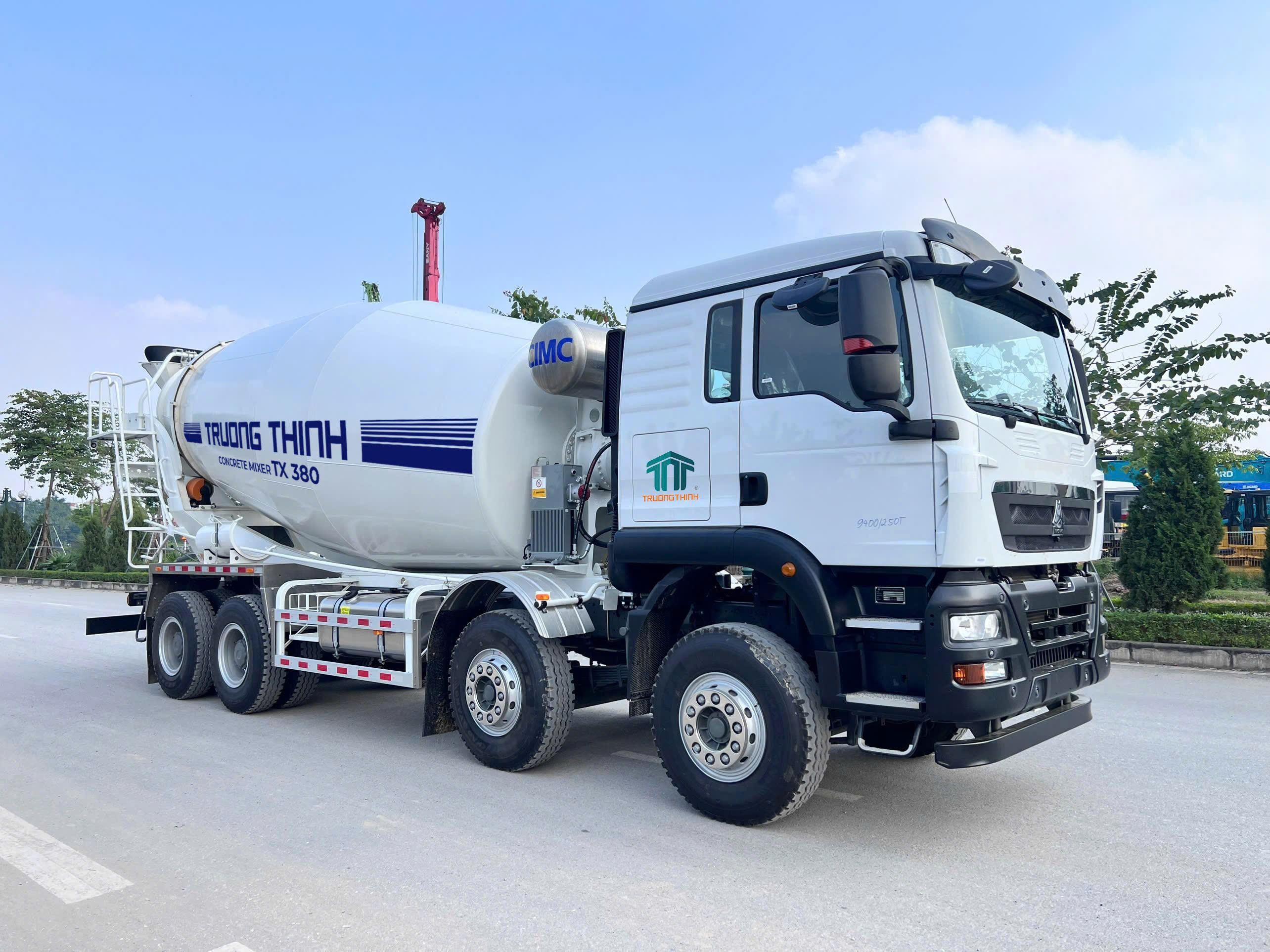 XE TRỘN BÊ TÔNG  HOWO 16 KHỐI