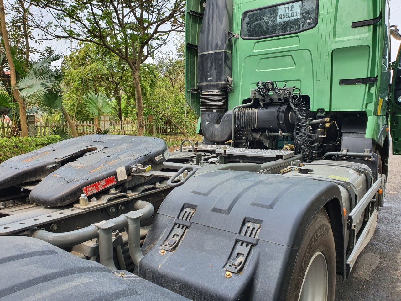 ĐẦU KÉO HOWO A7 ĐỘNG CƠ 380HP CẦU LÁP MAN NHẬP KHẨU
