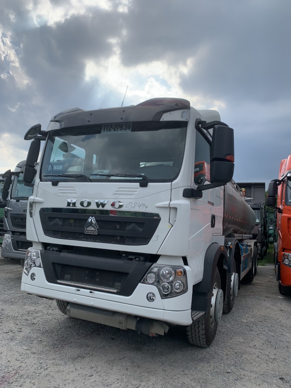 Xe Howo téc chở xăng dầu 23 khối Đặc điểm và đánh giá