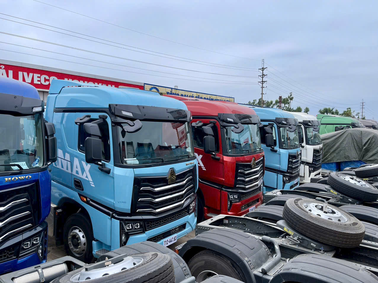 ĐẦU KÉO HOWO MAX 460HP CẦU LÁP