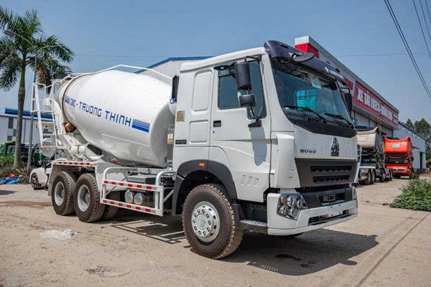 XE TRỘN BÊ TÔNG HOWO 12 KHỐI BỒN CIMC