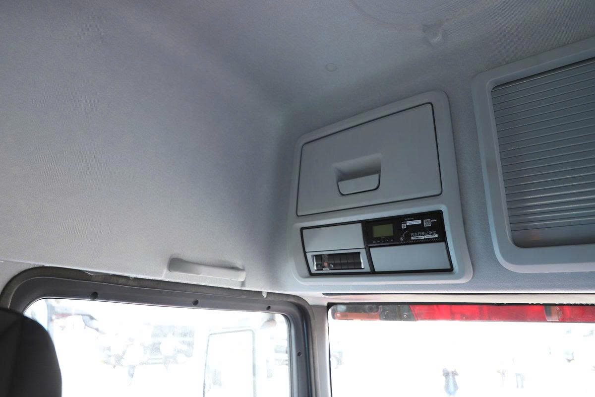 ĐẦU KÉO HOWO TX7 460HP PHIÊN BẢN CAO CẤP NHẤT