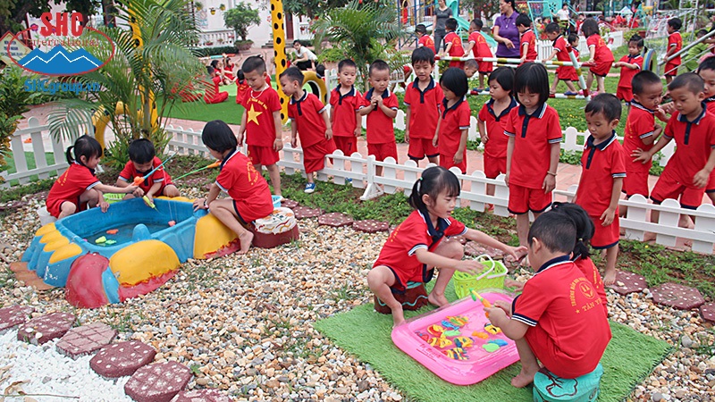 SỎI TRANG TRÍ KHU VUI CHƠI TRẺ EM
