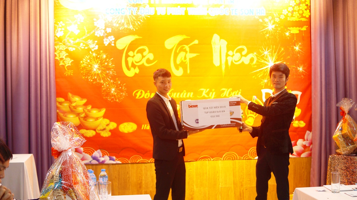 quà tất niên SHC Group