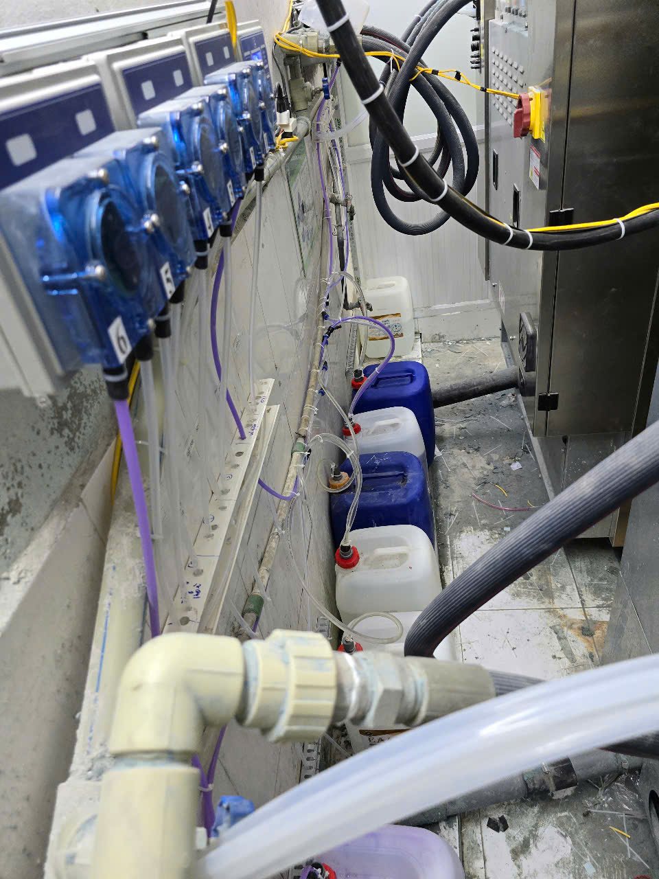 Bơm định lượng hóa chất giặt là Bơm định lượng hóa chất giặt là