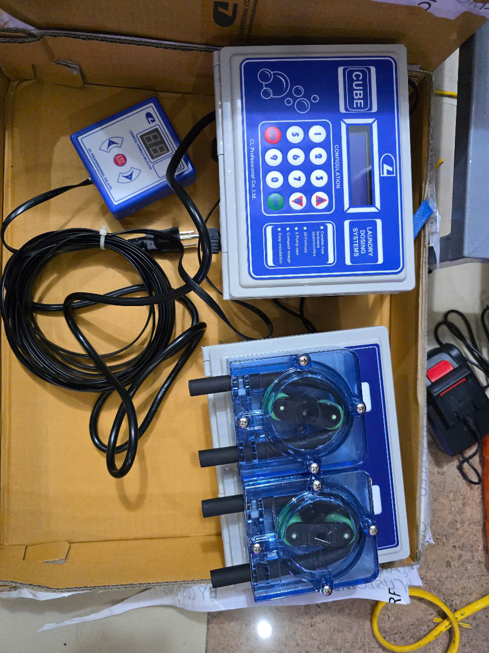 Bơm định lượng hóa chất giặt là Bơm định lượng hóa chất giặt là