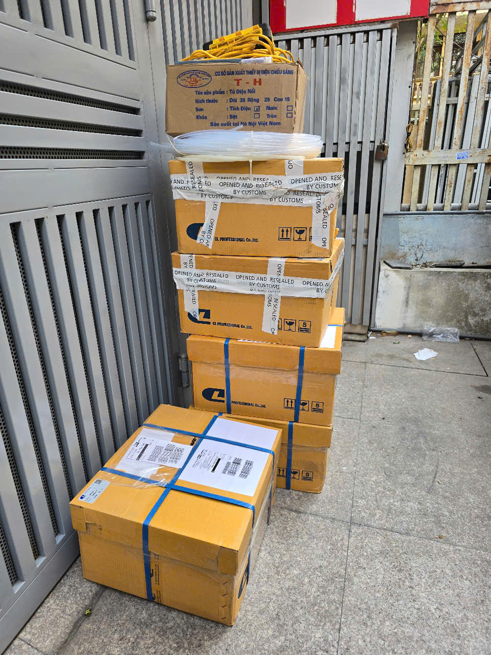 Bơm định lượng hóa chất giặt là Bơm định lượng hóa chất giặt là