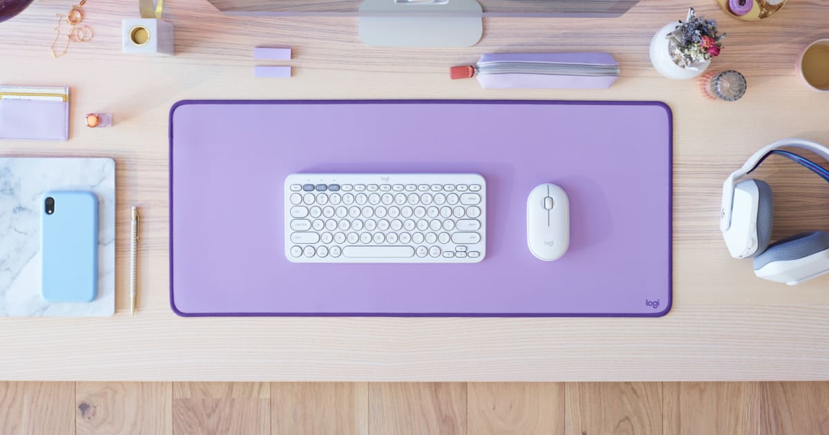 Tấm lót trải bàn làm việc Logitech Series Studio