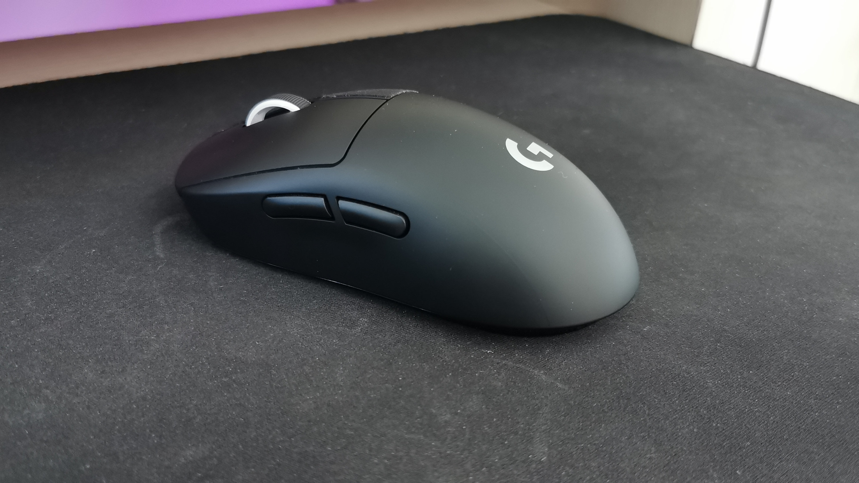 Chuột Gaming Không Dây Logitech Pro X Superlight 
