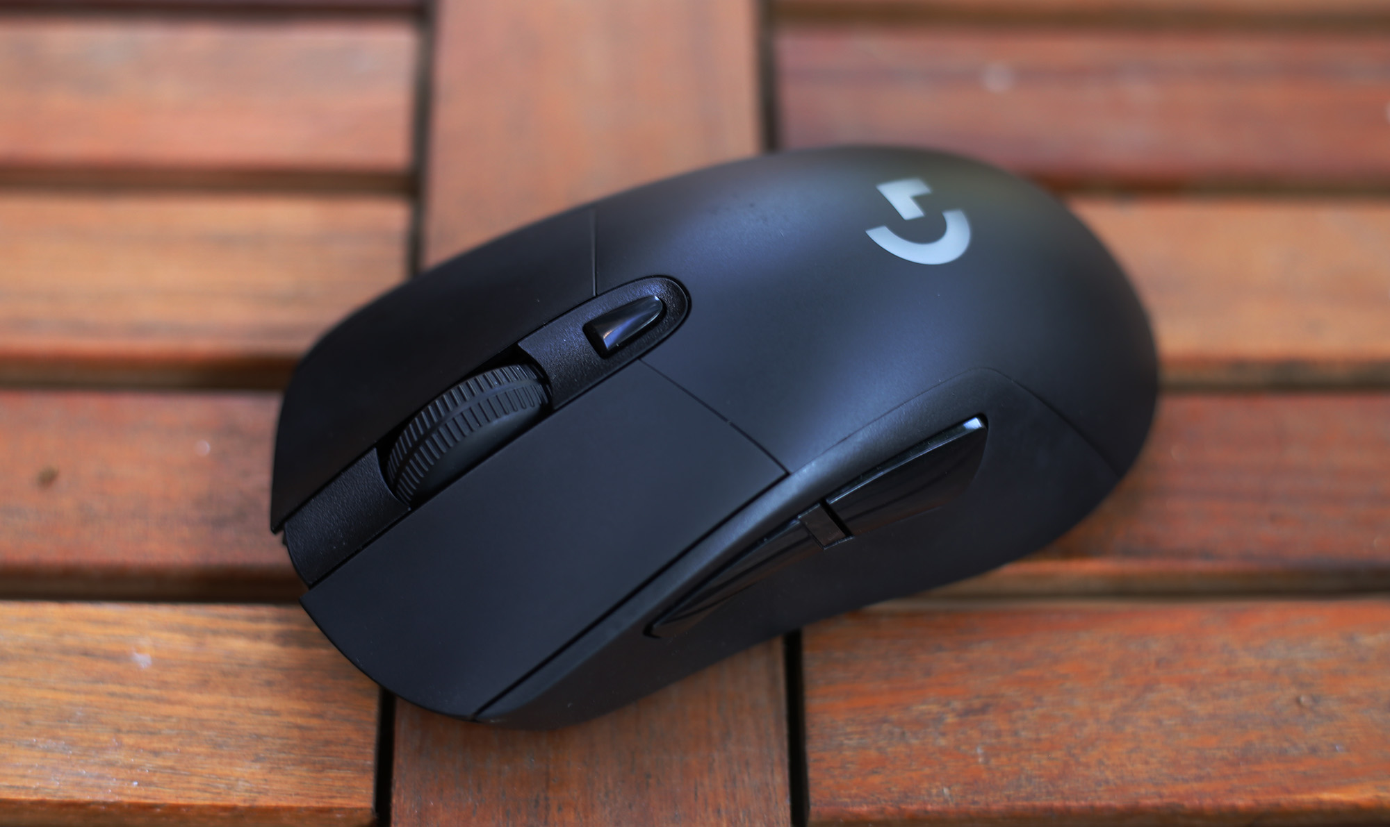 Chuột Gaming Không Dây Logitech G703 Hero Lightspeed