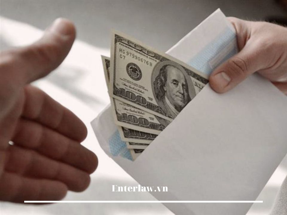 Tội đưa hối lộ - Điều 364 Bộ Luật Hình Sự 2015 - Điều cần lưu ý!