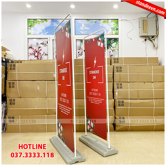 standee cản gió đế nhựa