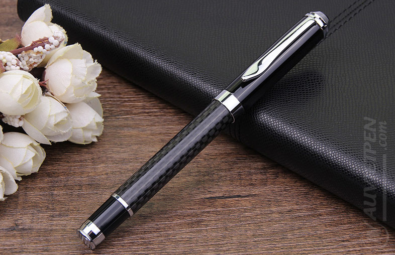 Bút kim loại đẹp 135(RBK)