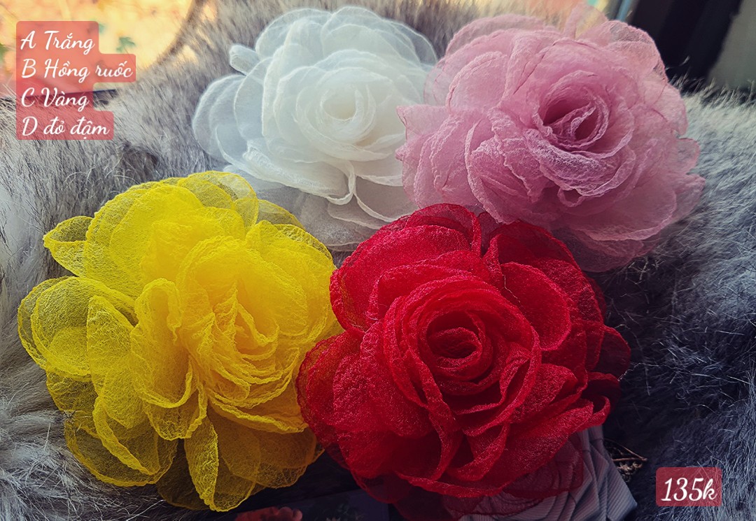Hoa mẫu đơn cài áo handmade