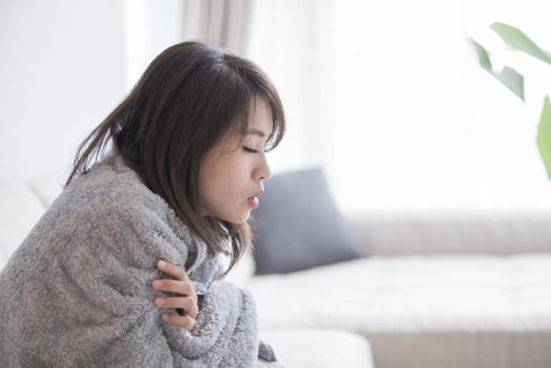 Chẩn đoán nguyên nhân tình trạng đau bụng lạnh người buồn nôn