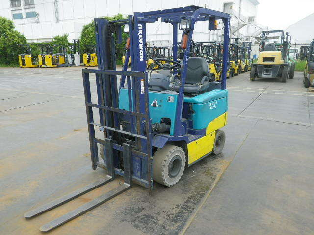 Xe nâng điện komatsu 1.5 t FB15EXF-8 sx 2001
