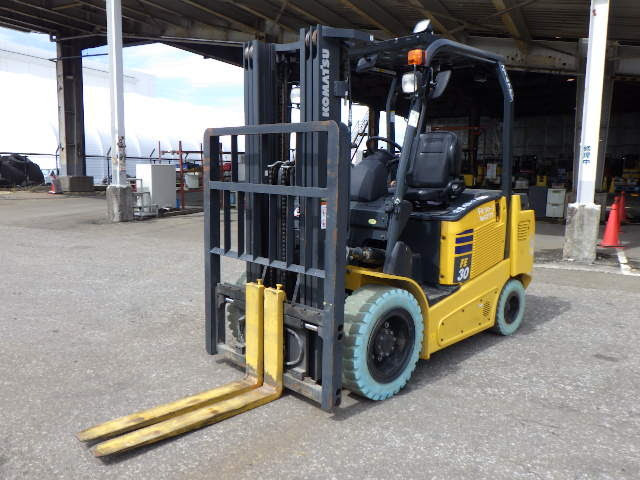 Xe nâng điện Komatsu 3 tấn FE30-1 sx 2018