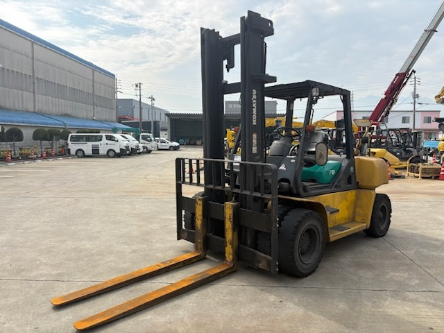 Xe nâng dầu KOMATSU 7.0 tấn FD70-10 Seri 55268, sản xuất năm 2010