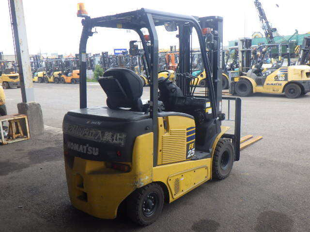 Xe nâng điện Komatsu 2.5 tấn FE25-1 (303770) sản xuất năm 2017