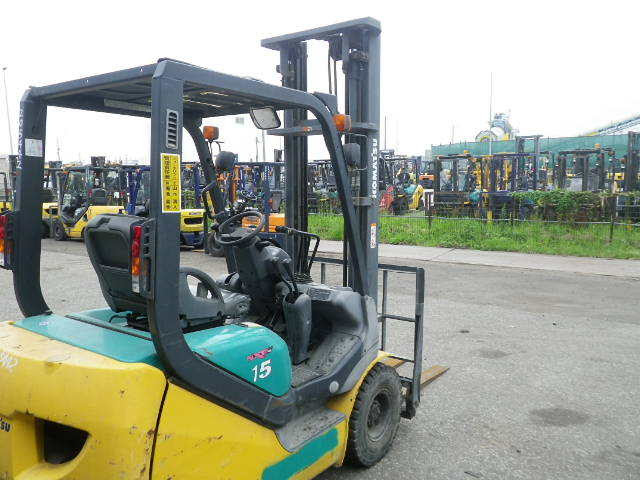 Xe nâng dầu Komatsu 1.5 tấn gật gù, sx 2008