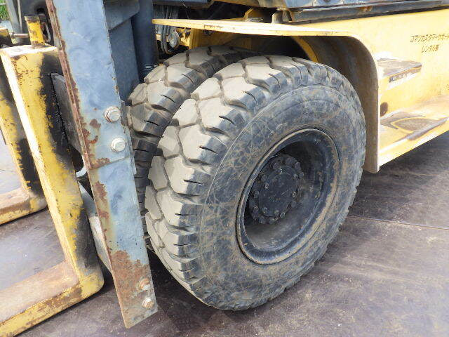Xe nâng dầu Komatsu 7 tấn FD70HD-8 (47036), sản xuất năm 2008