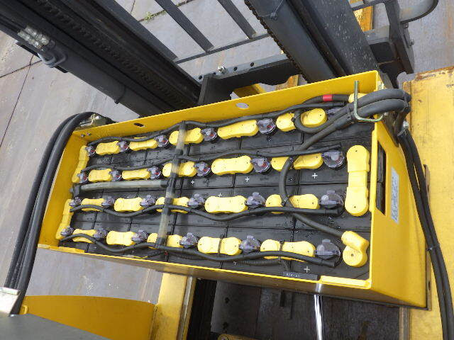 Xe nâng điện Komatsu 1.5 tấn Fb15RL-14 (1440370), sản xuất năm 2010