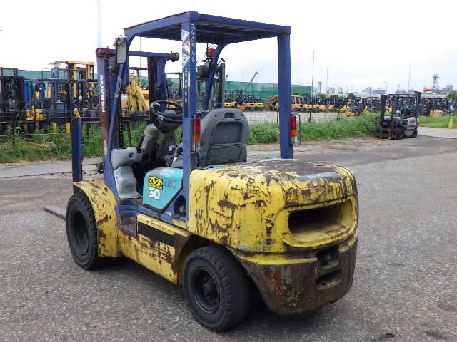 Xe nâng xăng Komatsu 3.0 tấn FG30T-12 Seri 517822