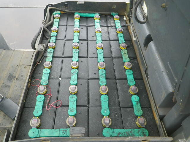 Xe nâng điện TCM 1.5 tấn FB15-7 (81E07334), sản xuất năm 2009