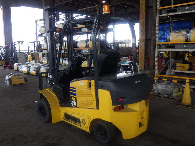 Xe nâng điện KOmatsu 2.5 tấn , model FE25-1