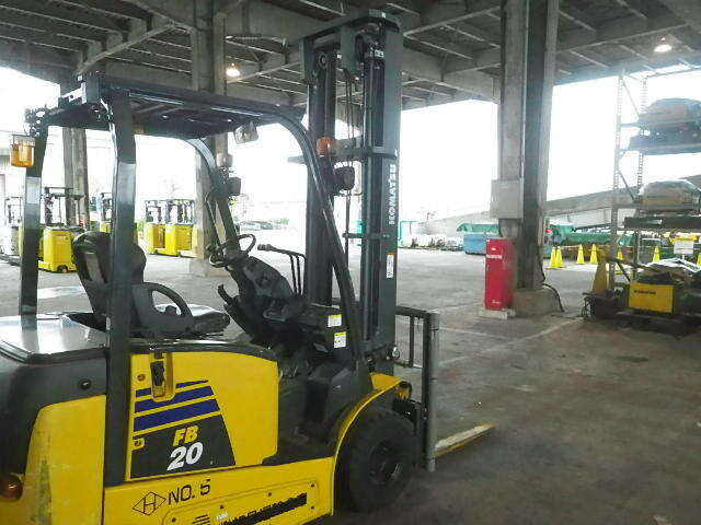 Xe nâng điện Komatsu 2.0 tấn FB20-12 sản xuất năm 2016