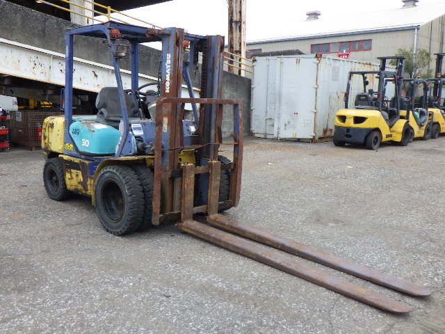 Xe nâng xăng Komatsu 3.0 tấn FG30T-12 Seri 517822