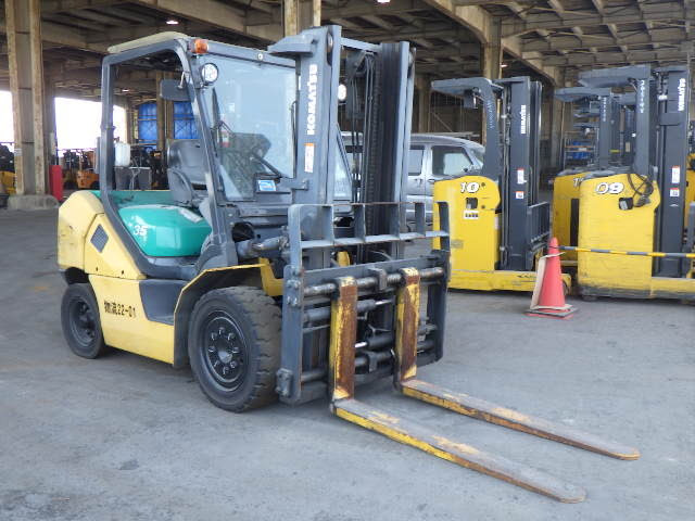 Xe nâng dầu Komatsu 3.5 tấn FD35NT-10 (134549), sản xuất năm 2010