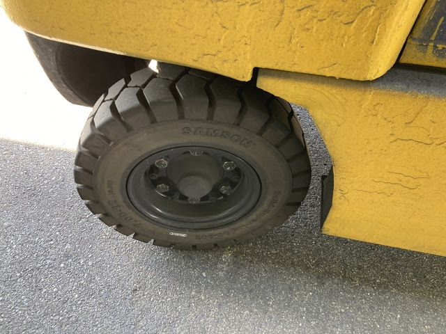 Xe nâng dầu Komatsu 4 tấn FD40T (102499), sản xuất năm 2000