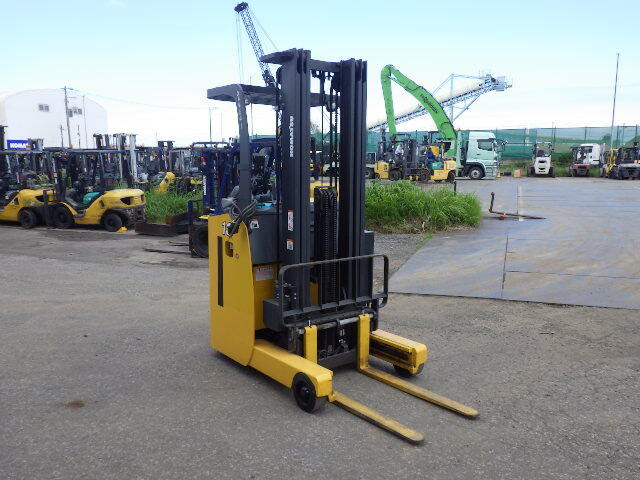 Xe nâng điện Komatsu FB13RL-14 (146623), sản xuất năm 2012