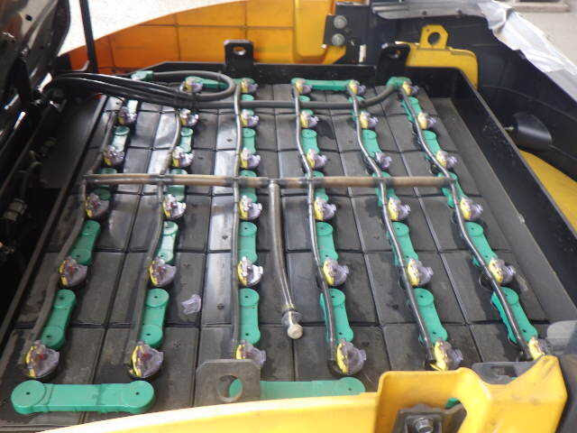 Xe nâng điện Komatsu 2.5 tấn FB25-12 (100173), năm 2013