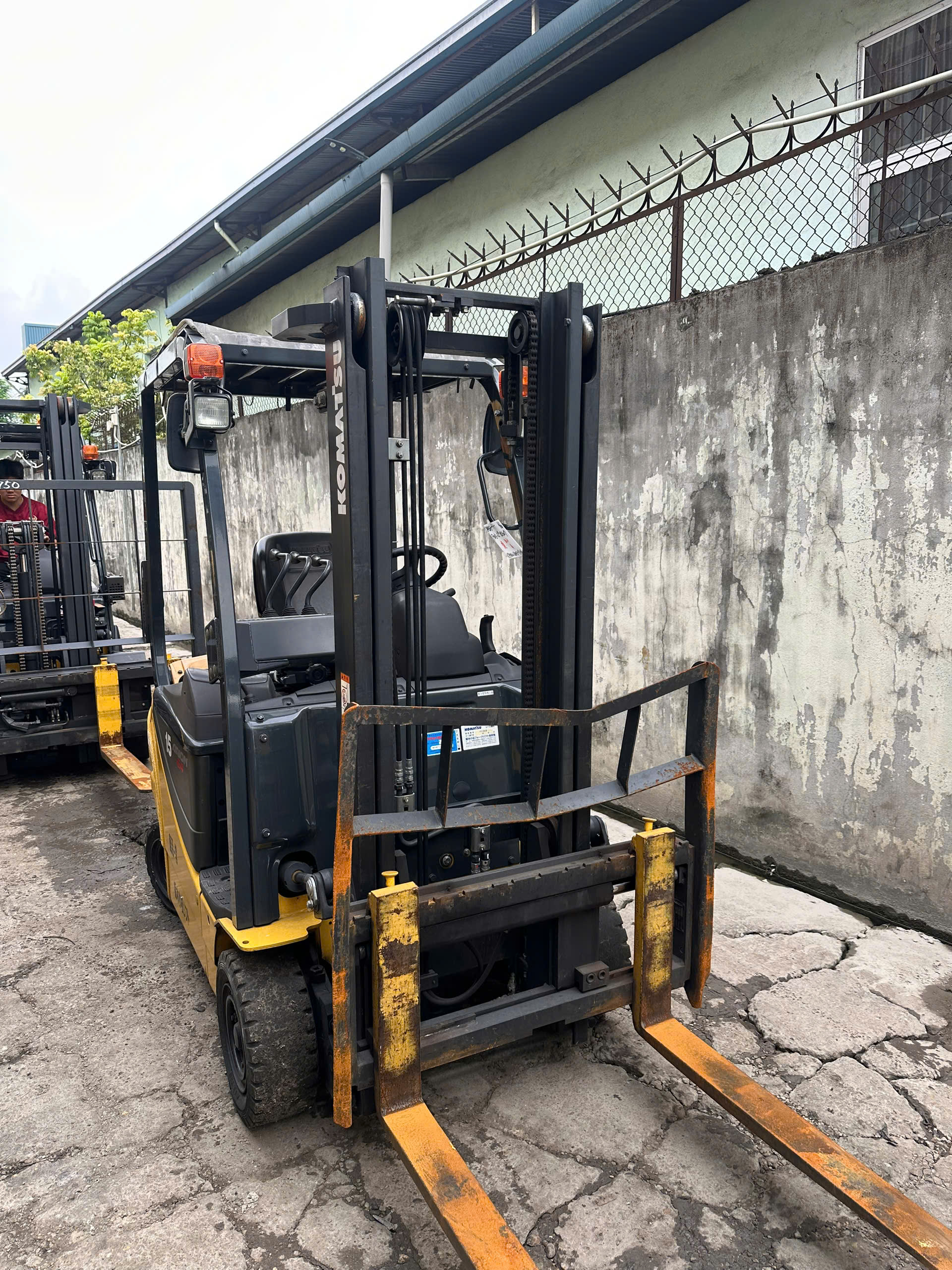Xe nâng điện Komatsu 1.5 tấn FB15-12 sr 853017, sản xuất năm 2017