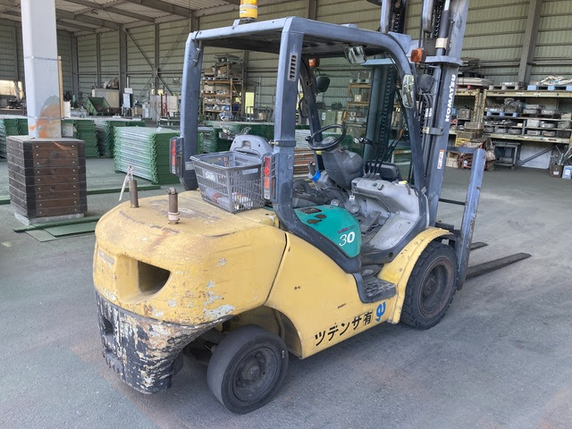 Xe nâng dầu KOMATSU 3.0 tấn FD30T-15 Seri 571633, sản xuất năm 2002