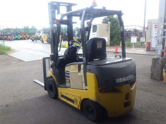 Xe nâng điện KOMATSU 2.5 tấn FE25-1 Seri 307216, sản xuất năm 2019