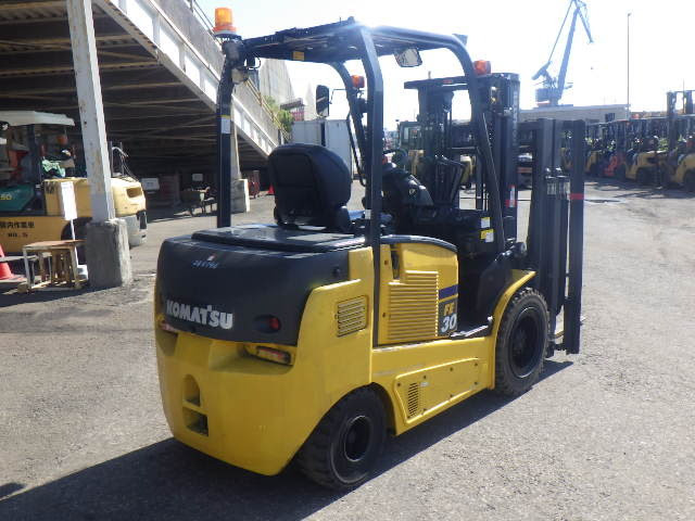 Xe nâng điện Komatsu 3.0 tấn FE30-1 (301206) sản xuất năm 2015
