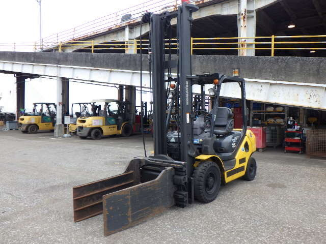 Xe nâng dầu Komatsu 2.5 tấn FD25T-17 Seri 301613, sản xuất năm 2010