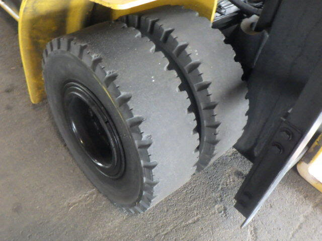 Xe nâng điện KOmatsu 2.5 tấn , model FE25-1