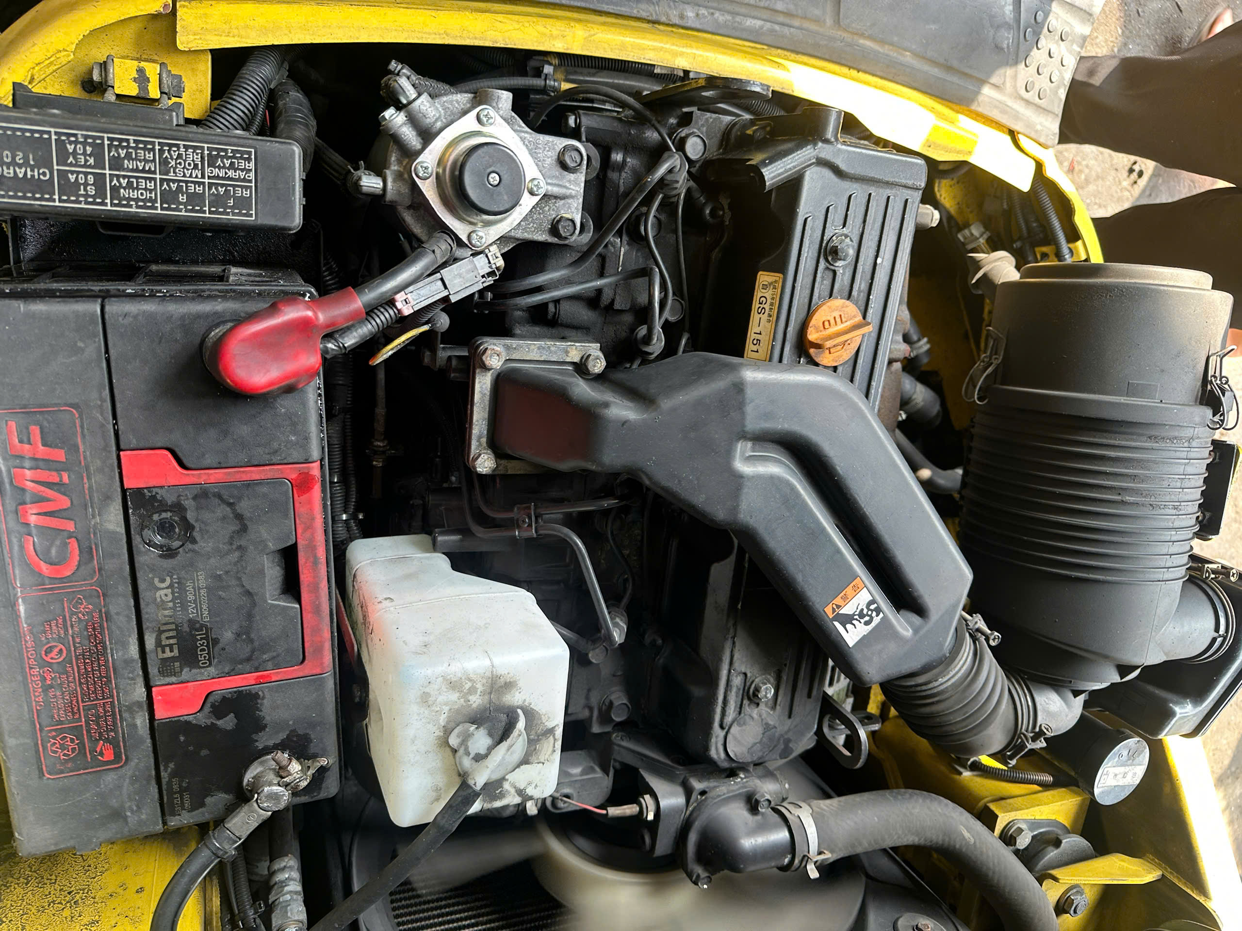 Xe nâng dầu Komatsu 2.5 tấn FD25T-16 (720729), sản xuất năm 2006