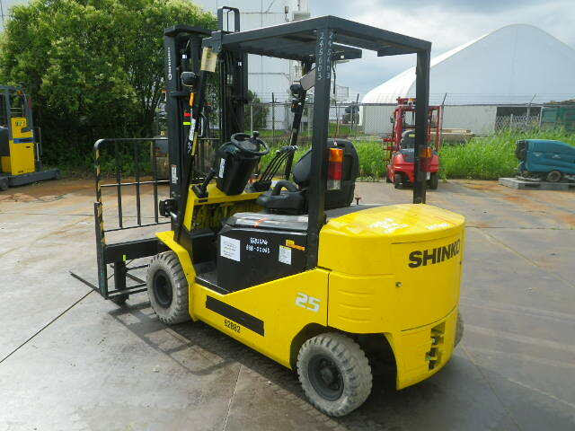 Xe nâng điện SHINKO 2.5 tấn 8FB25PG (B3B-00065), sản xuất năm 2003