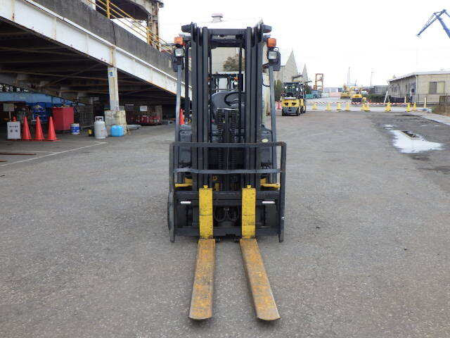 Xe nâng điện Komatsu 2.0 tấn FB20A-12 chui công