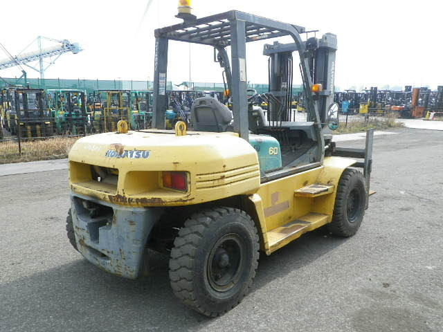 Xe nâng dầu Komatsu 6 tấn FD60HD-8