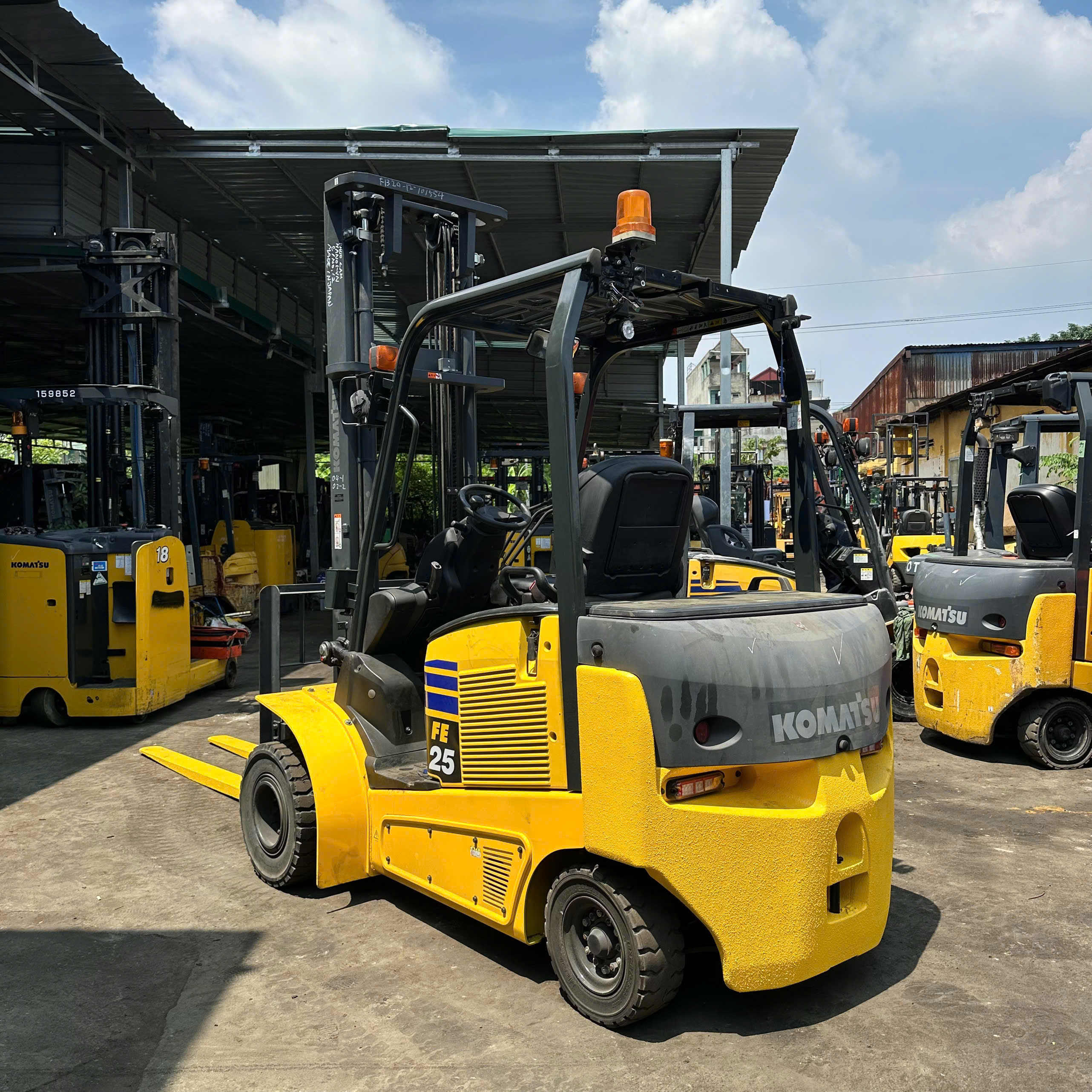Xe nâng điện Komatsu FE25-1 (306844) sản xuất năm 2019