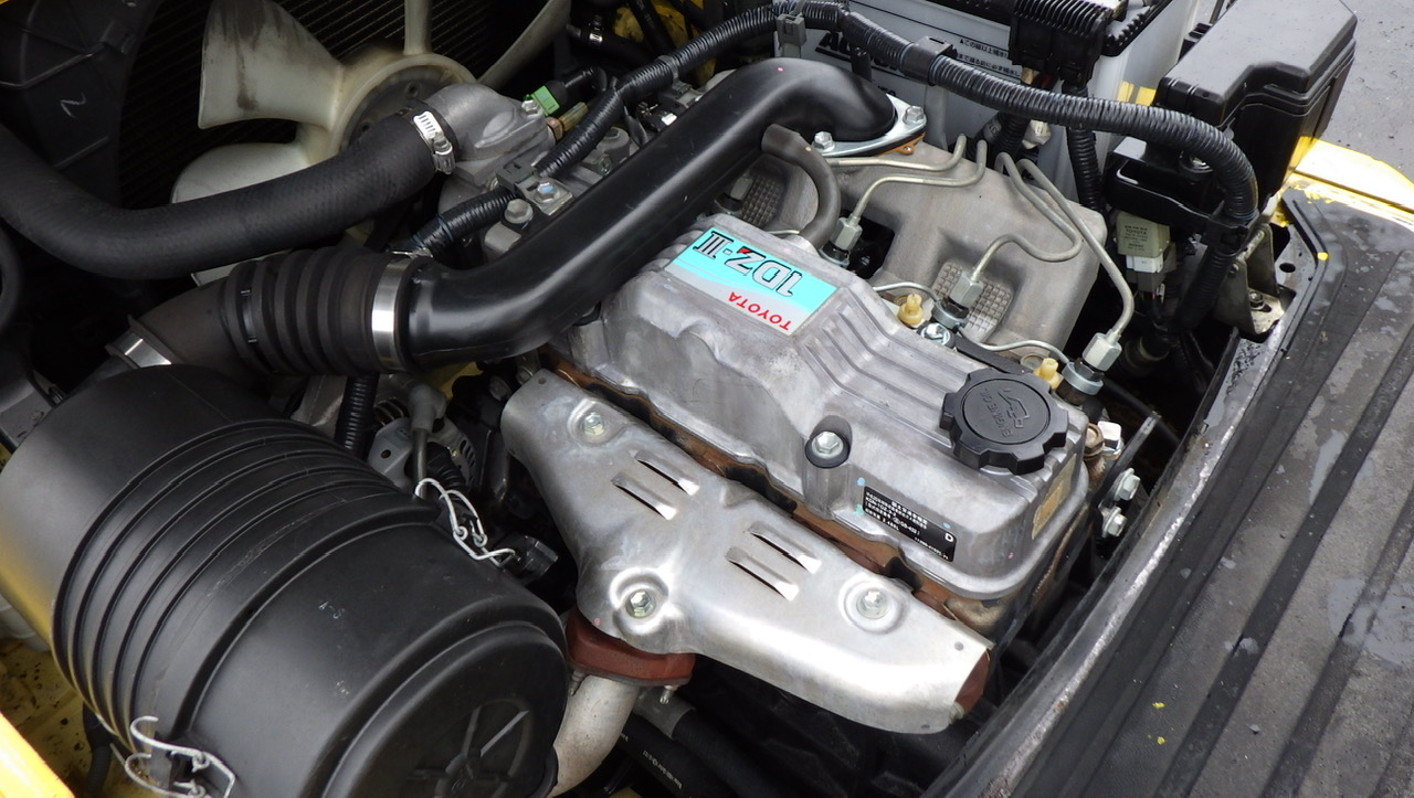 Xe nâng dầu TOYOTA 2 tấn Toyota 8FD20 seri 30950, sản xuất năm 2010